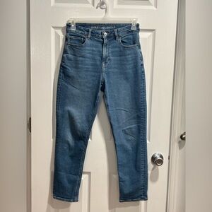 American Eagle Mom Jeans Size 6